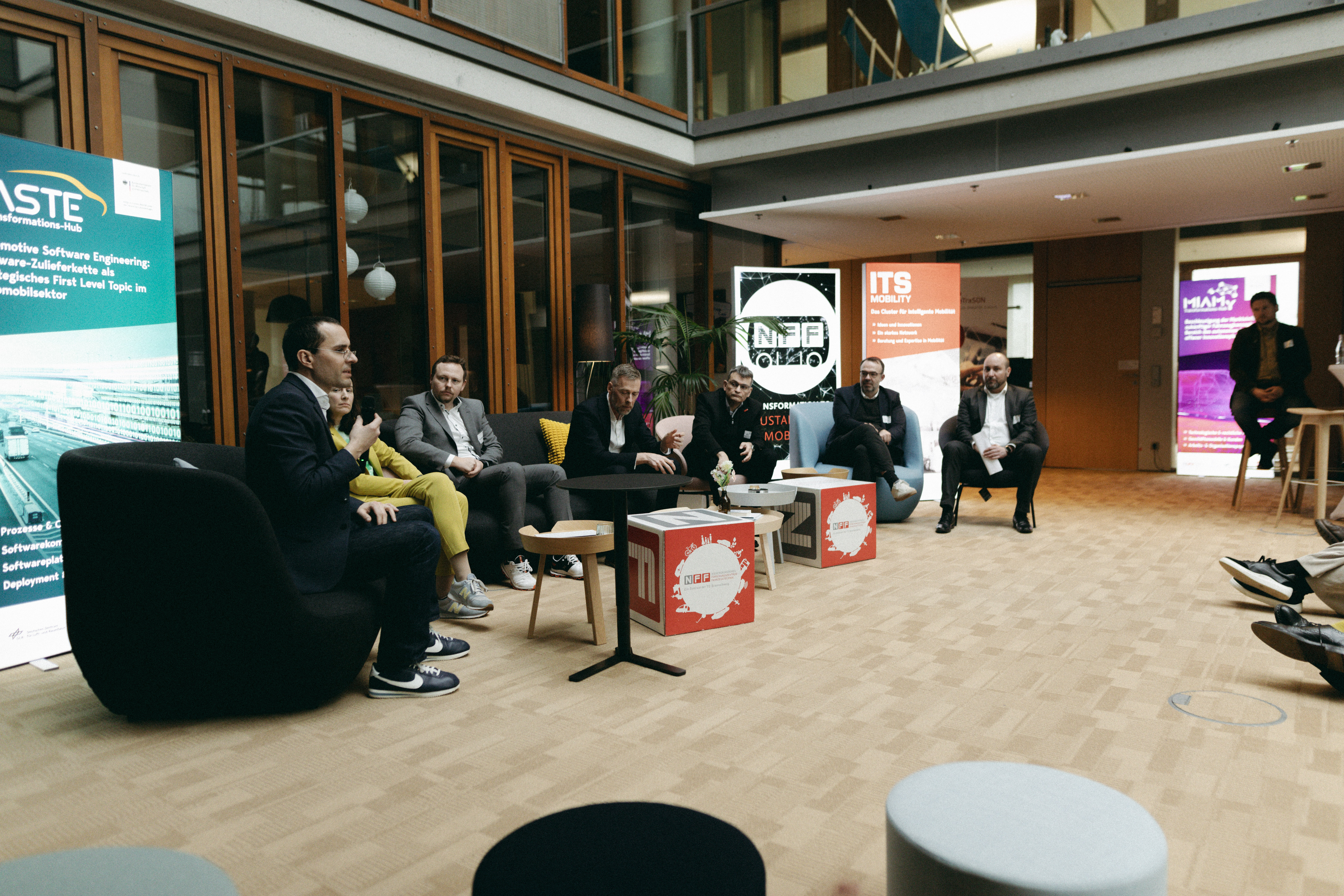 Bild ITS Mobility mehrere menschen